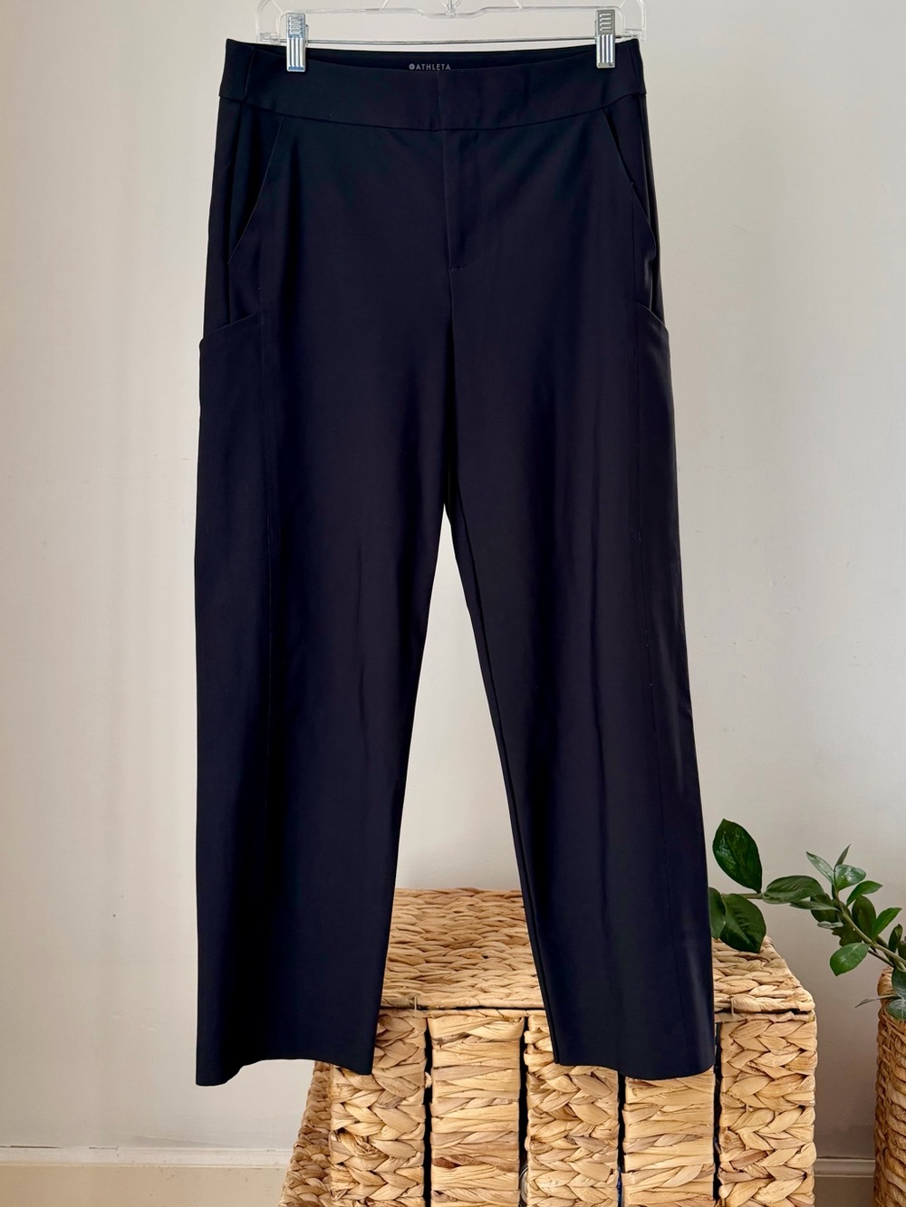 Women's ATHLETA Stellar Straight Crop Pant Black Travel Work Trousers Size 8